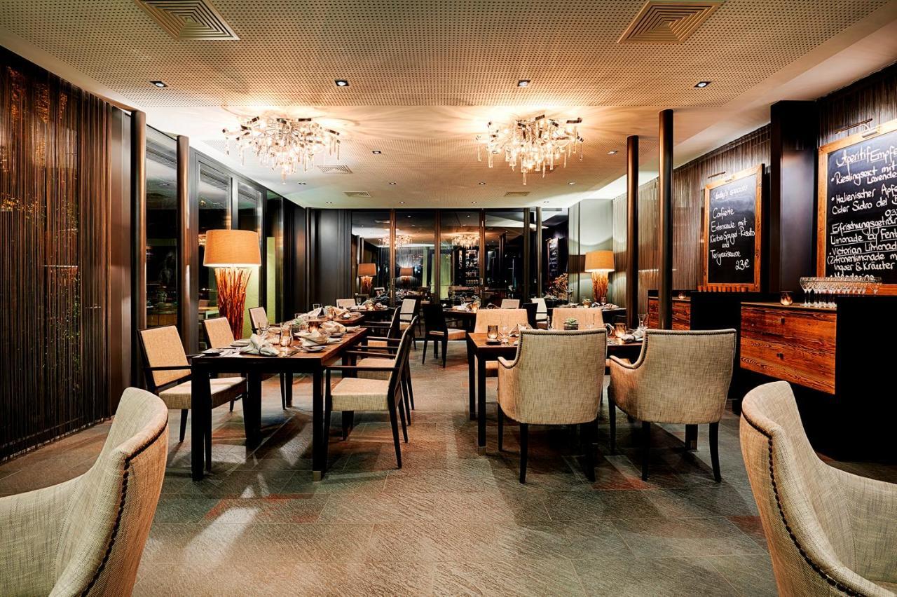 Burg & Gaestehaus By Schwarzenstein ไกเซนไฮม์ ภายนอก รูปภาพ